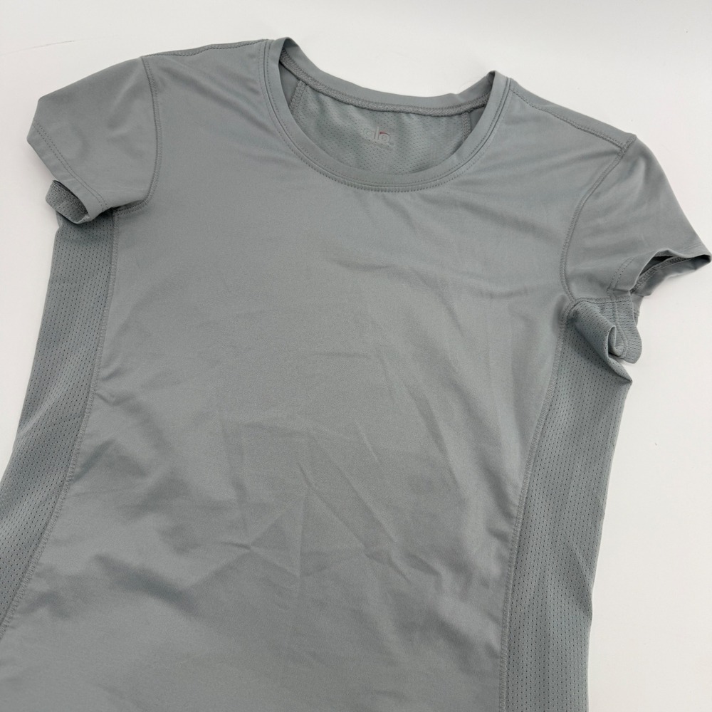 Alo Yoga CoolFit Gray Mesh Back Short Sleeve Activewear Top Small